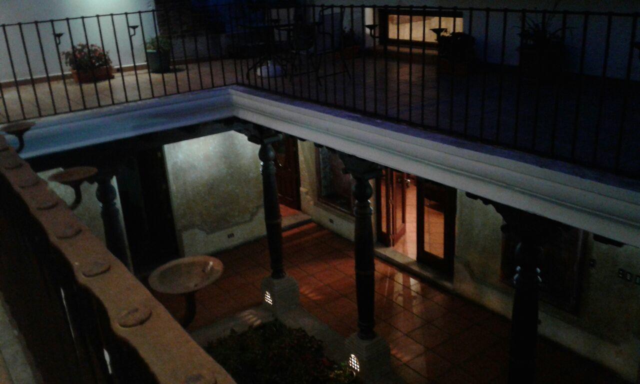 Bed and Breakfast La Casa De La Alameda Антигуа-Гватемала Экстерьер фото
