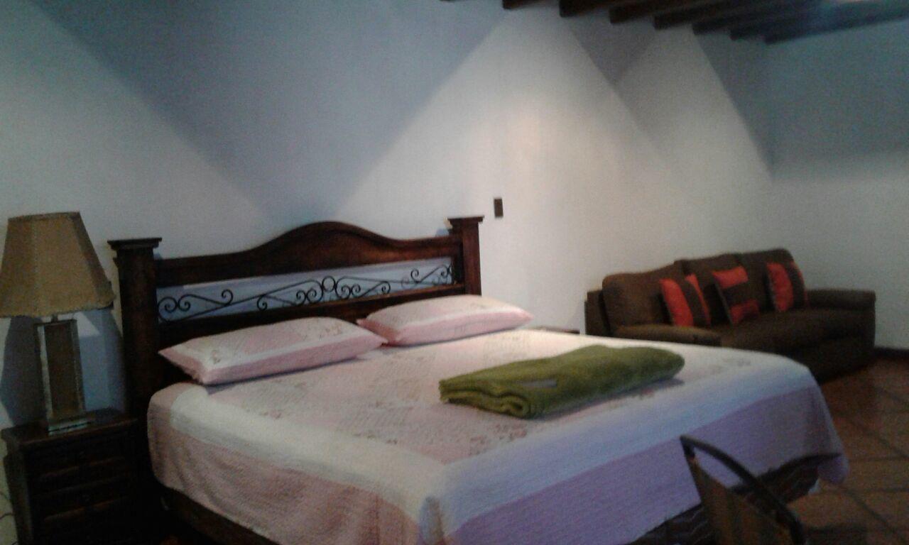 Bed and Breakfast La Casa De La Alameda Антигуа-Гватемала Экстерьер фото